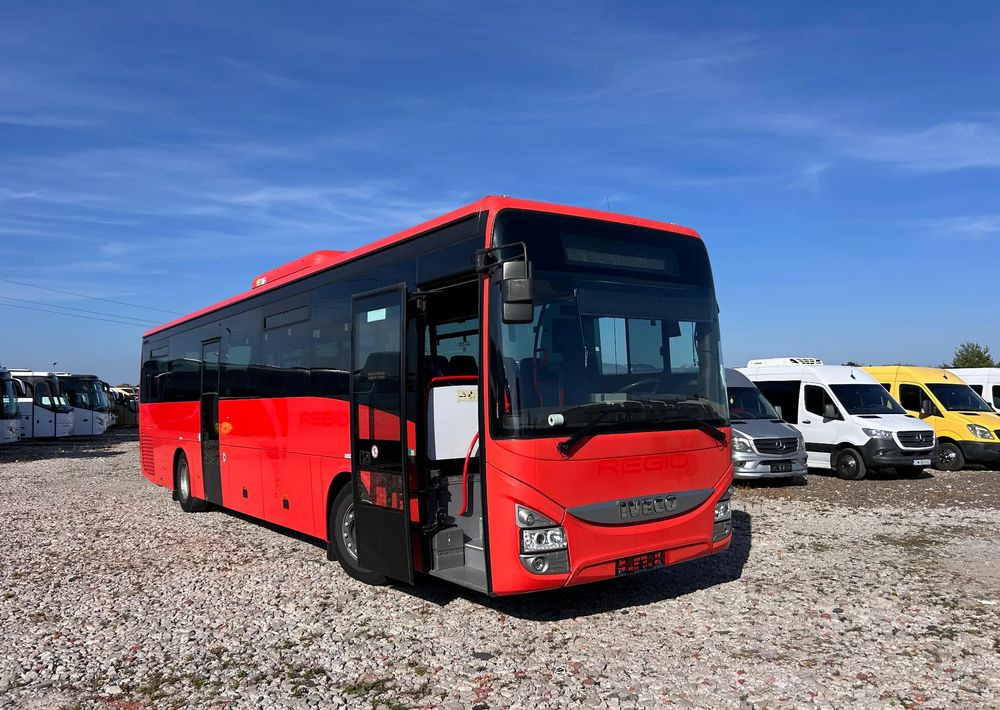 Iveco Crossway - حافلة سوبربان: صورة 1 Iveco Crossway - حافلة سوبربان: صورة 1