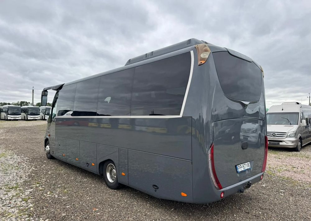 Iveco Daily - حافلة صغيرة, ميكروباص: صورة 4 Iveco Daily - حافلة صغيرة, ميكروباص: صورة 4