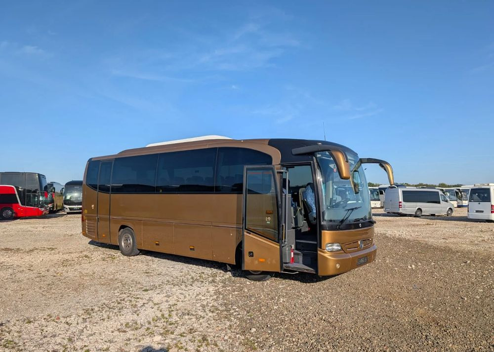 Mercedes-Benz Tourino - مركبة كوتش: صورة 2 Mercedes-Benz Tourino - مركبة كوتش: صورة 2