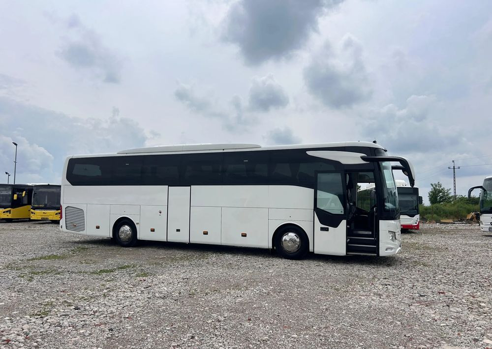 Mercedes-Benz Tourismo - مركبة كوتش: صورة 3 Mercedes-Benz Tourismo - مركبة كوتش: صورة 3