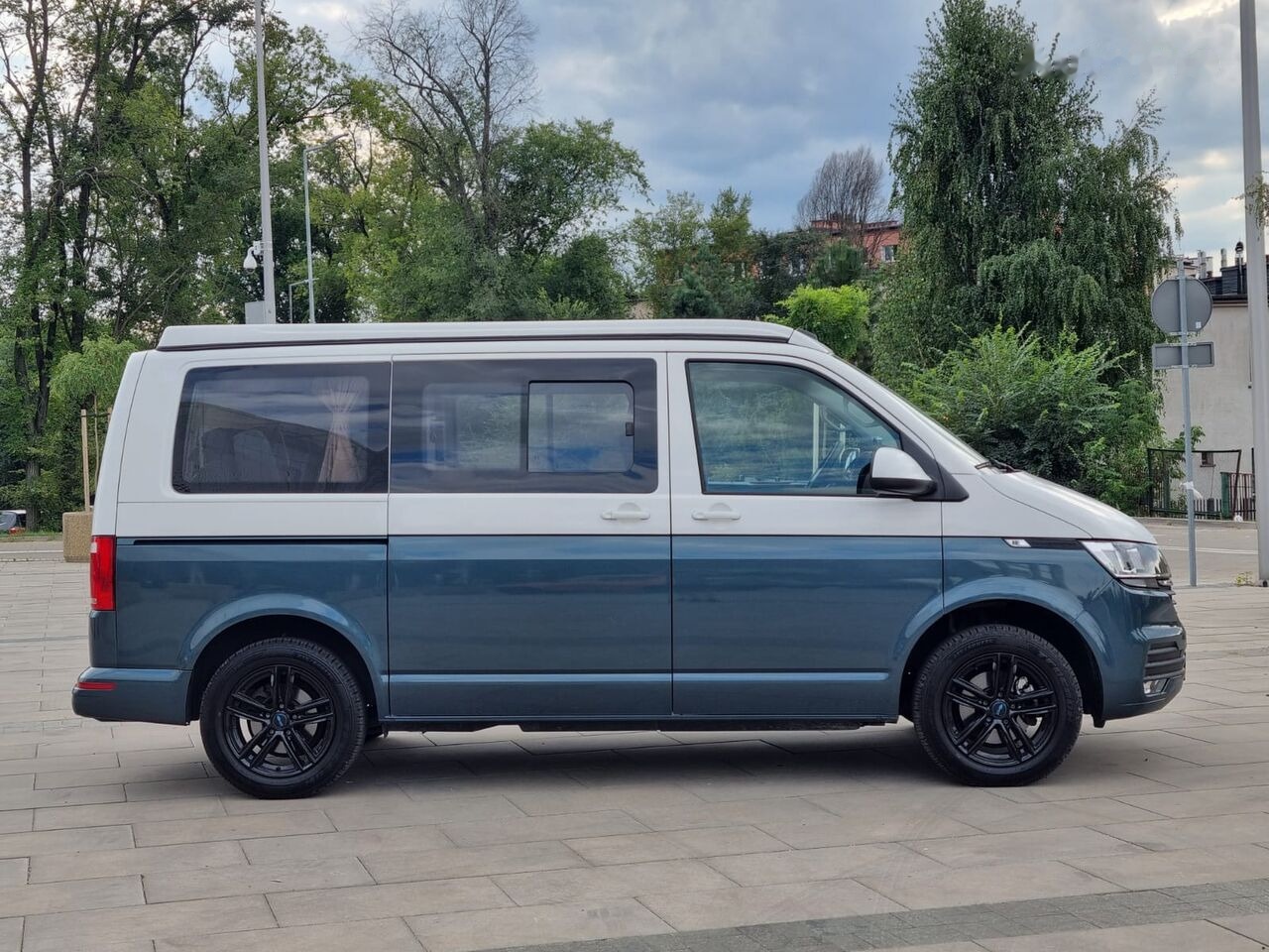 Volkswagen T6.1 DSG CAMPER CALIFORNIA - كرفان فان: صورة 4 Volkswagen T6.1 DSG CAMPER CALIFORNIA - كرفان فان: صورة 4
