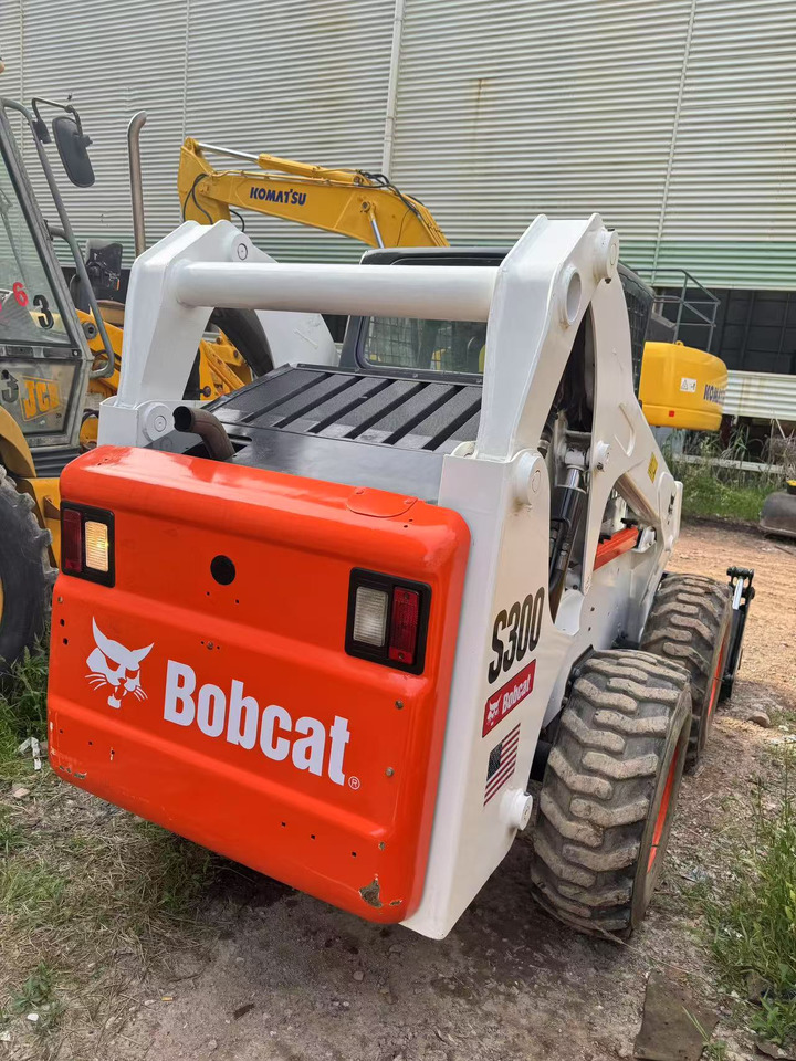 BOBCAT S300 - جرافة حفار: صورة 4 BOBCAT S300 - جرافة حفار: صورة 4