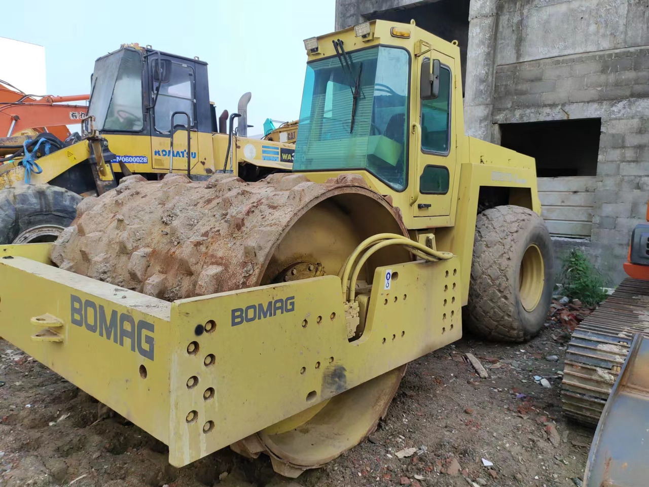 BOMAG BW 217D-2 - مدحلة ضاغطة: صورة 2 BOMAG BW 217D-2 - مدحلة ضاغطة: صورة 2