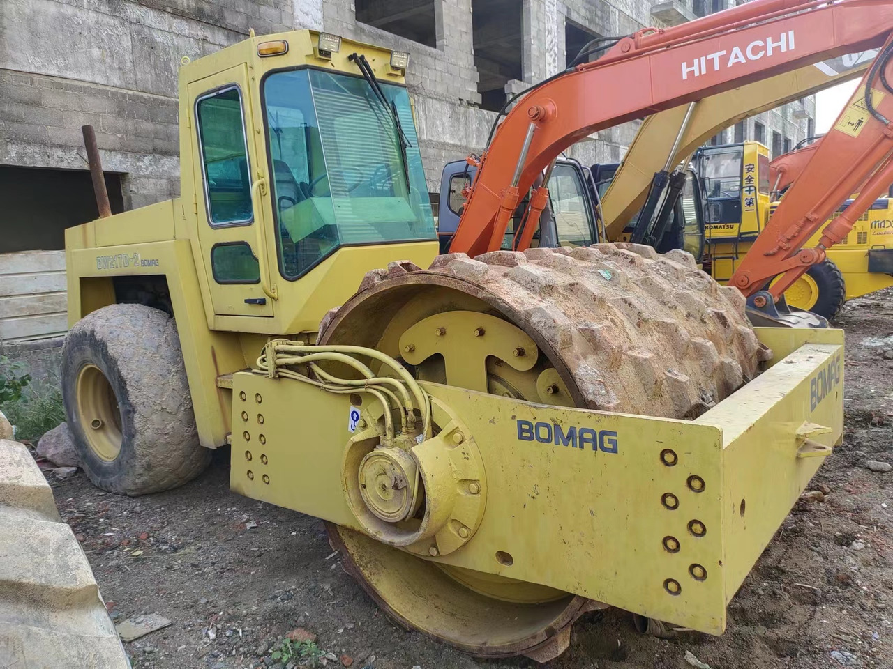 BOMAG BW 217D-2 - مدحلة ضاغطة: صورة 3 BOMAG BW 217D-2 - مدحلة ضاغطة: صورة 3