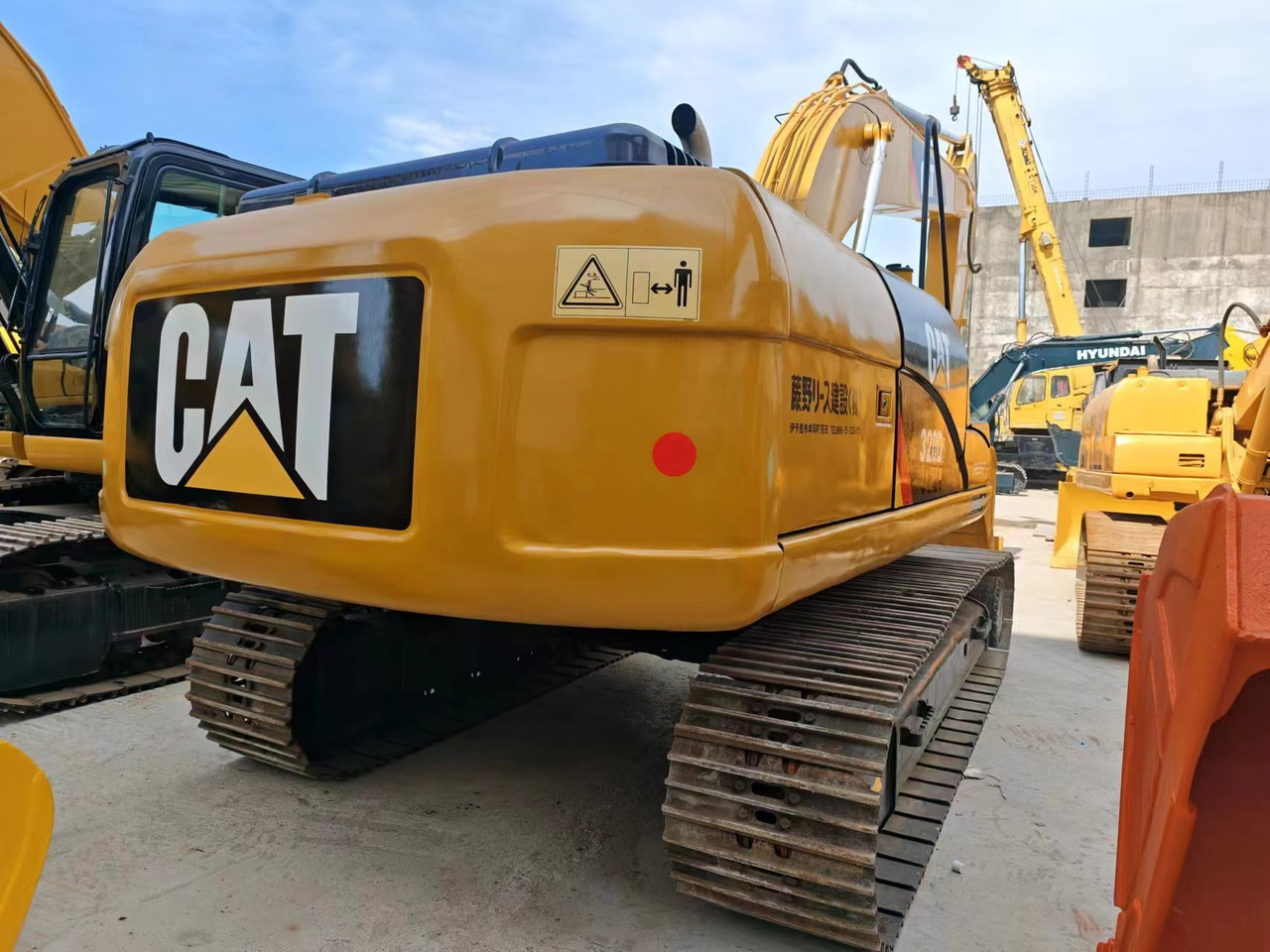 CAT 320D 320D2 320 - حفار زحاف: صورة 1 CAT 320D 320D2 320 - حفار زحاف: صورة 1