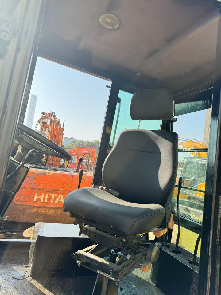 CAT 420F - جرافة حفار: صورة 3 CAT 420F - جرافة حفار: صورة 3