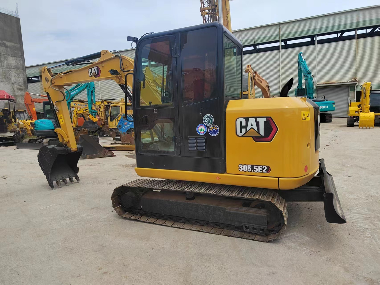 CATERPILLAR 305.5E2 - حفارة مُصَّغرة: صورة 3 CATERPILLAR 305.5E2 - حفارة مُصَّغرة: صورة 3