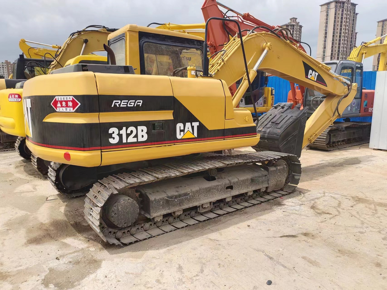 CATERPILLAR 312B - حفار زحاف: صورة 1 CATERPILLAR 312B - حفار زحاف: صورة 1