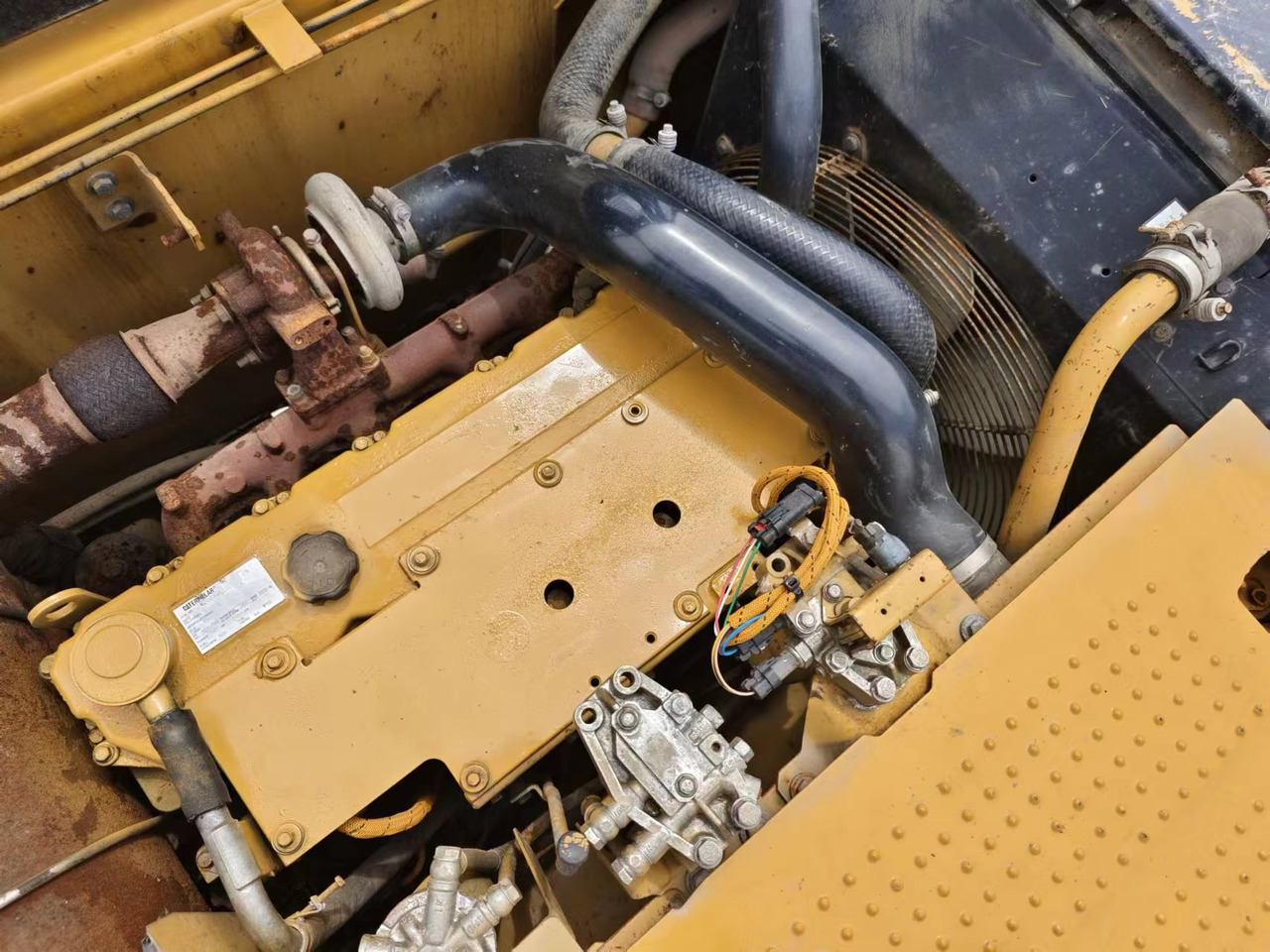 CATERPILLAR 320D2 CAT - حفار زحاف: صورة 4 CATERPILLAR 320D2 CAT - حفار زحاف: صورة 4