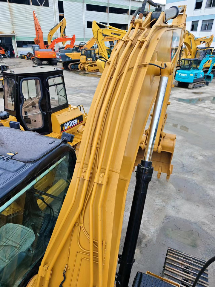 CATERPILLAR 320D2 CAT - حفار زحاف: صورة 5 CATERPILLAR 320D2 CAT - حفار زحاف: صورة 5