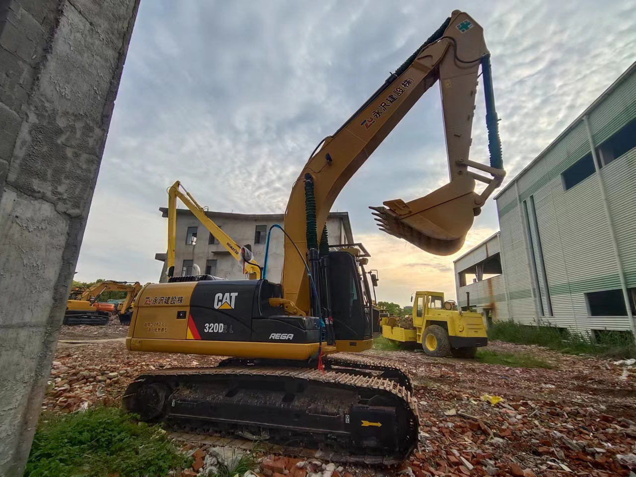 CATERPILLAR 320D2L CAT 320D - حفار زحاف: صورة 2 CATERPILLAR 320D2L CAT 320D - حفار زحاف: صورة 2