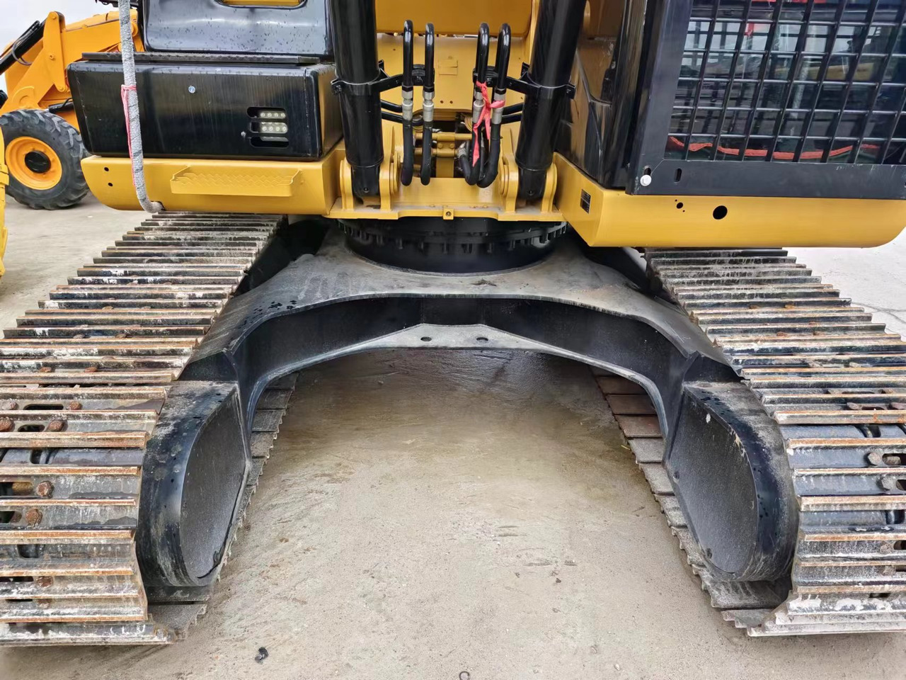 CATERPILLAR 320D - حفار زحاف: صورة 3 CATERPILLAR 320D - حفار زحاف: صورة 3