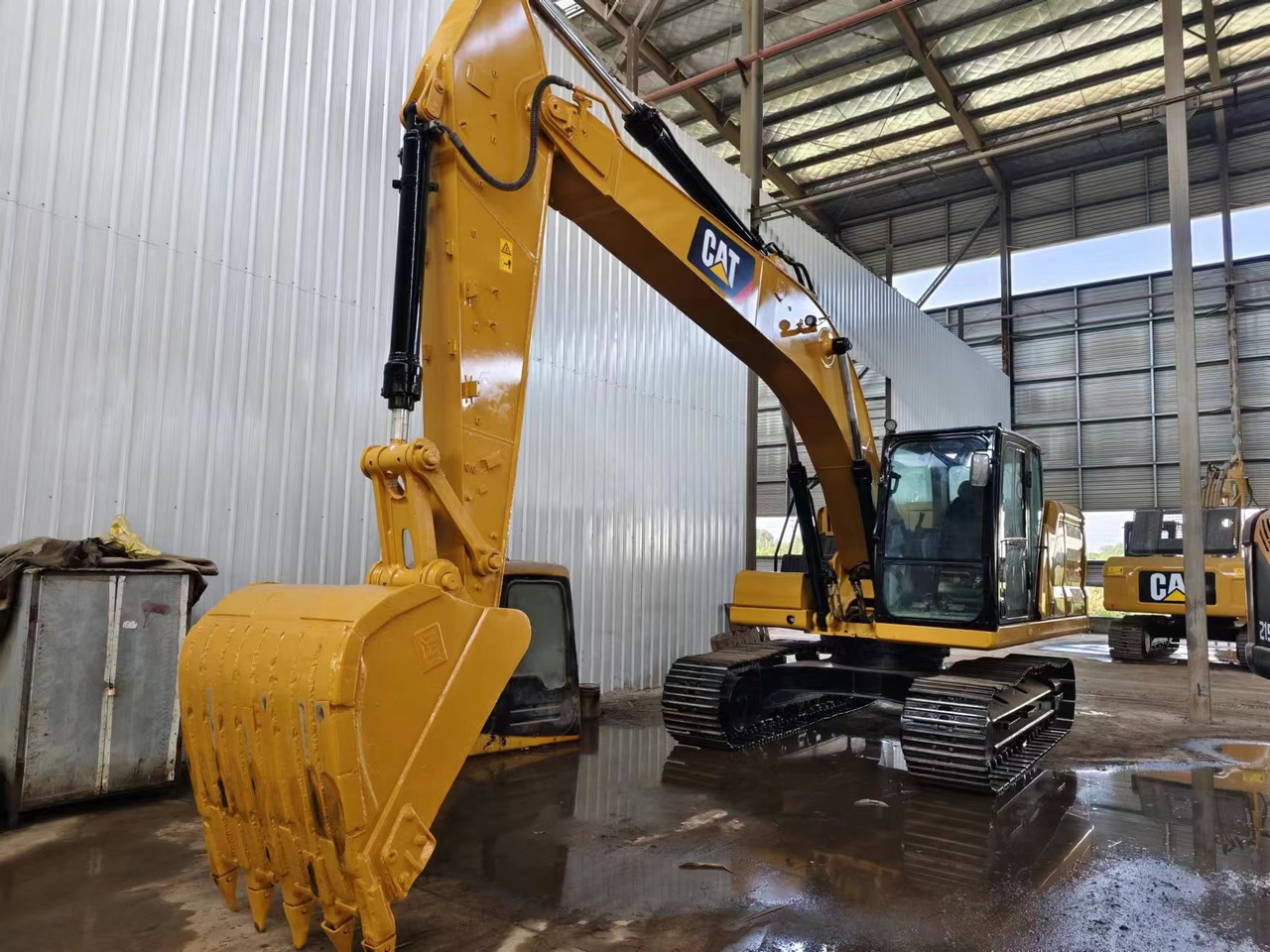 CATERPILLAR 320GC CAT 320 - حفار زحاف: صورة 2 CATERPILLAR 320GC CAT 320 - حفار زحاف: صورة 2