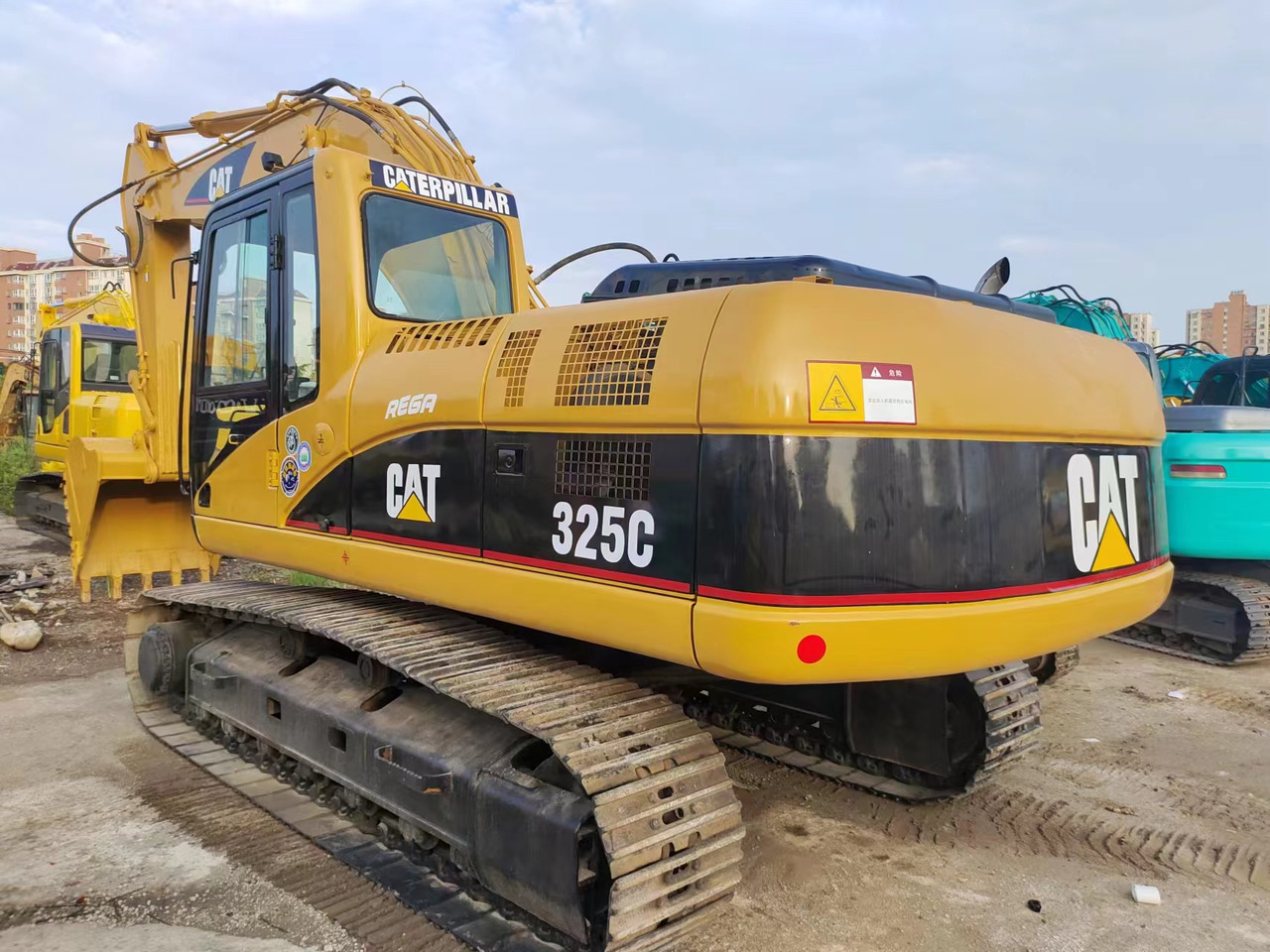 CATERPILLAR 325C - حفار زحاف: صورة 2 CATERPILLAR 325C - حفار زحاف: صورة 2