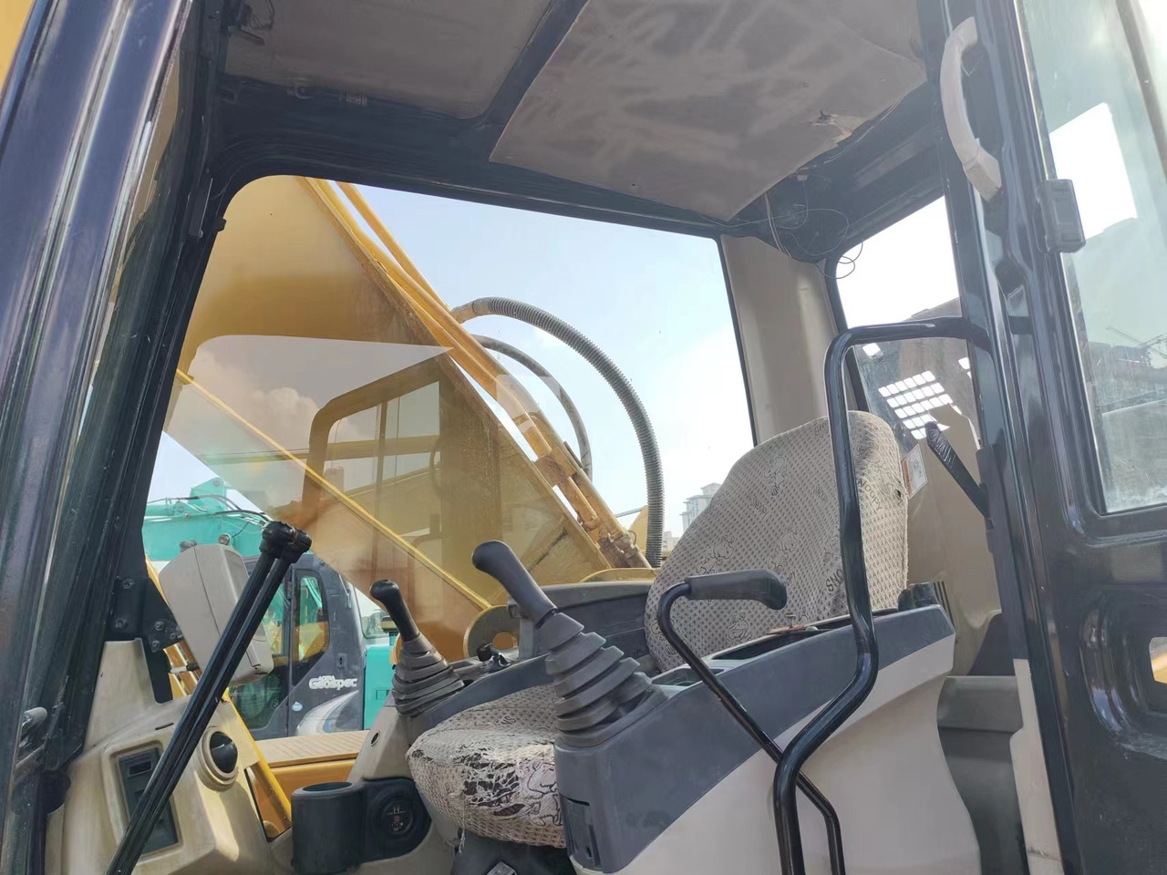 CATERPILLAR 325C - حفار زحاف: صورة 5 CATERPILLAR 325C - حفار زحاف: صورة 5