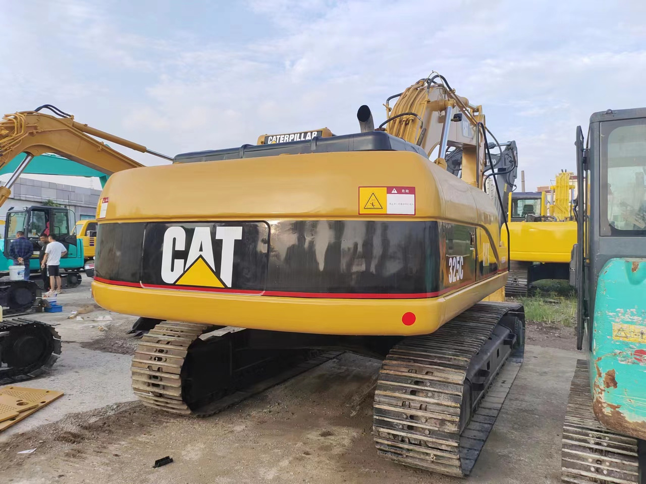 CATERPILLAR 325C - حفار زحاف: صورة 5 CATERPILLAR 325C - حفار زحاف: صورة 5