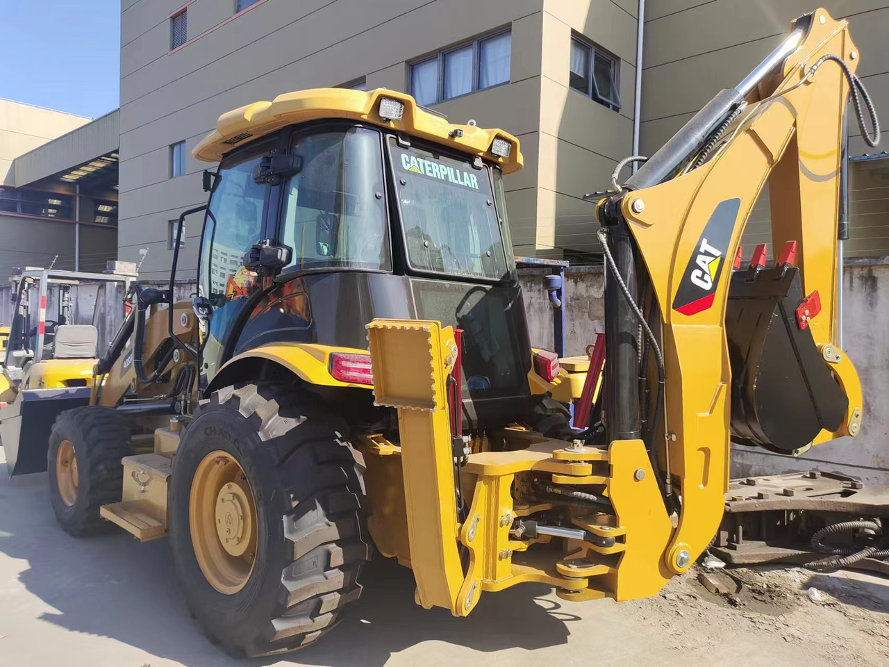 CATERPILLAR 420F - جرافة حفار: صورة 5 CATERPILLAR 420F - جرافة حفار: صورة 5