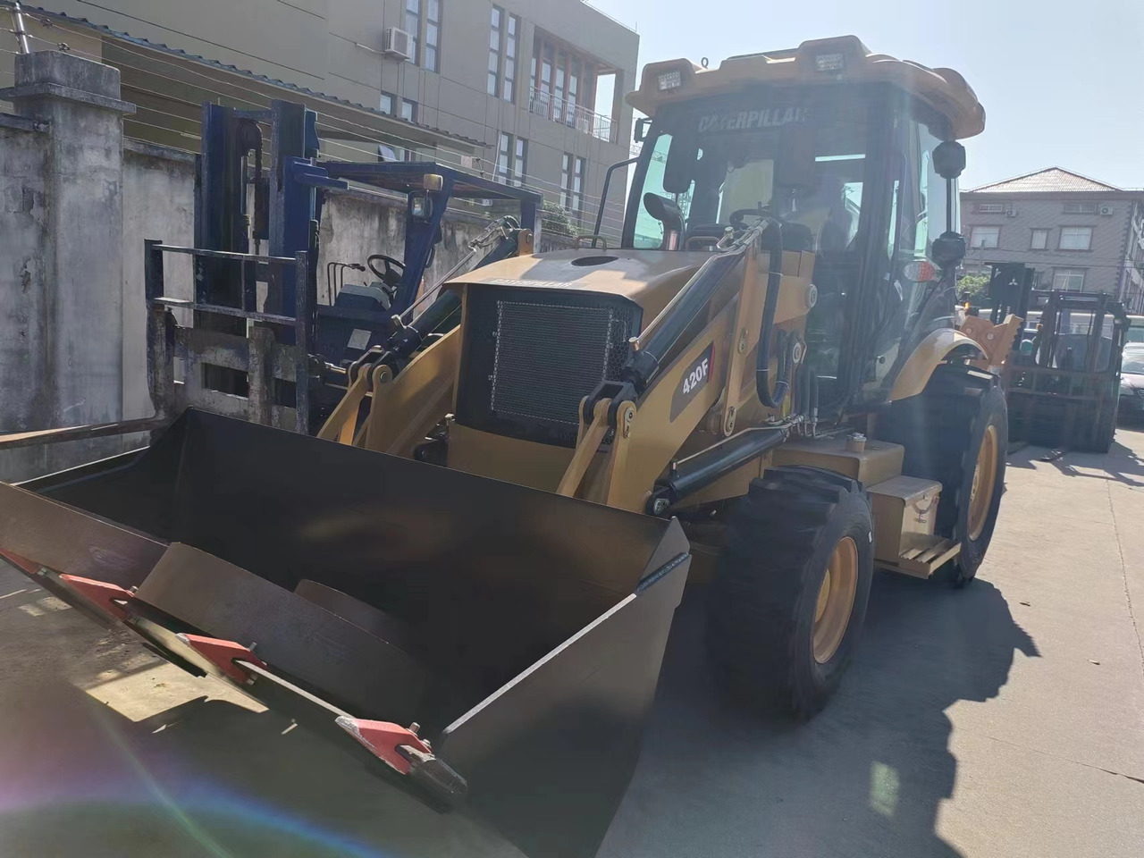 CATERPILLAR 420F - جرافة حفار: صورة 4 CATERPILLAR 420F - جرافة حفار: صورة 4