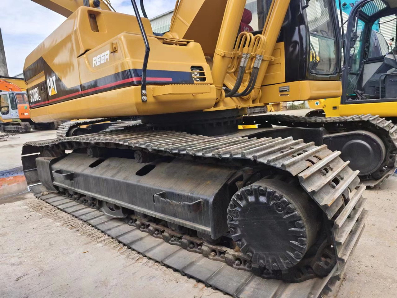 CATERPILLAR CAT 320BL - حفار زحاف: صورة 3 CATERPILLAR CAT 320BL - حفار زحاف: صورة 3