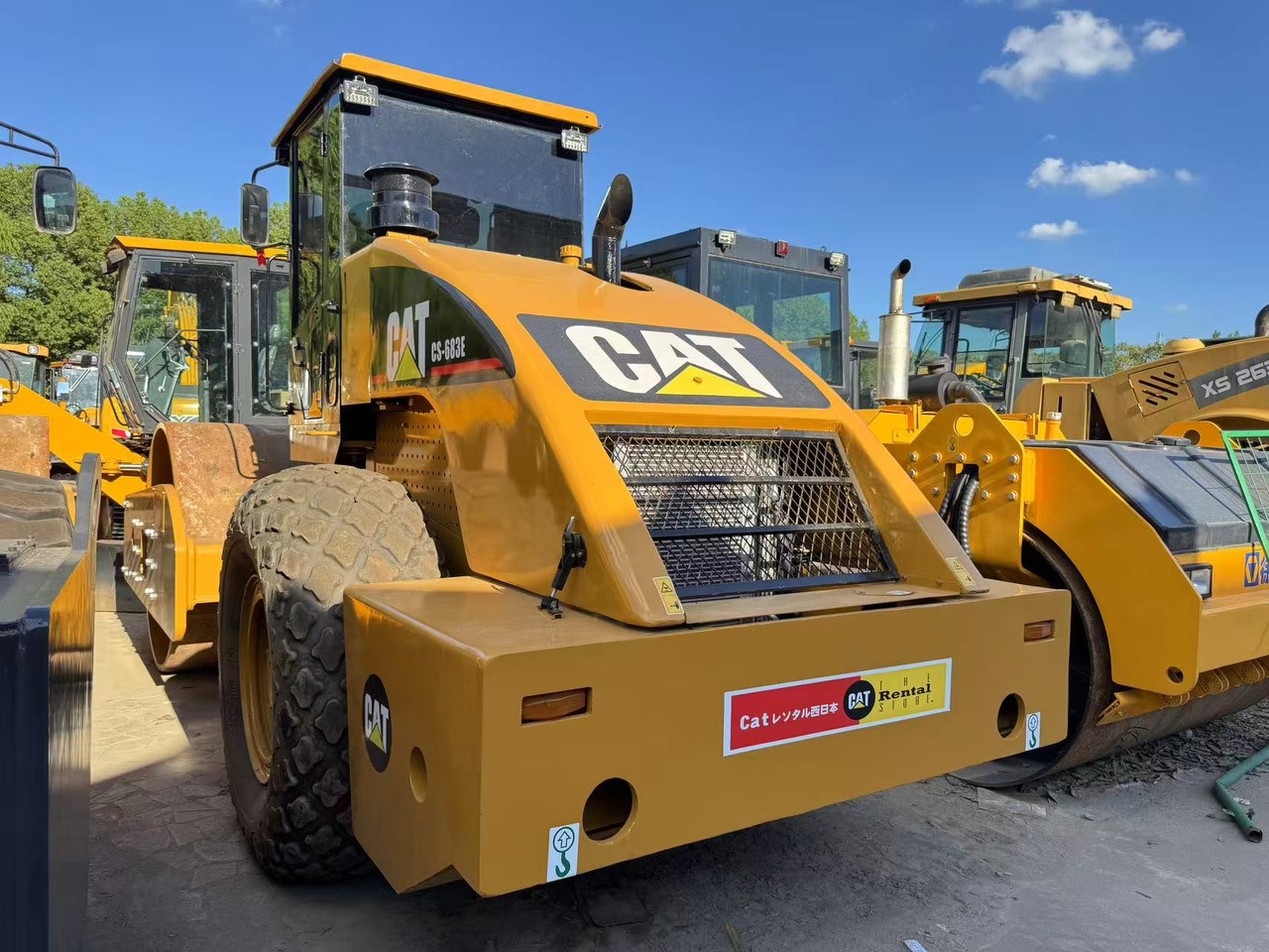 CATERPILLAR CS683E - مدحلة اسفلت: صورة 2 CATERPILLAR CS683E - مدحلة اسفلت: صورة 2