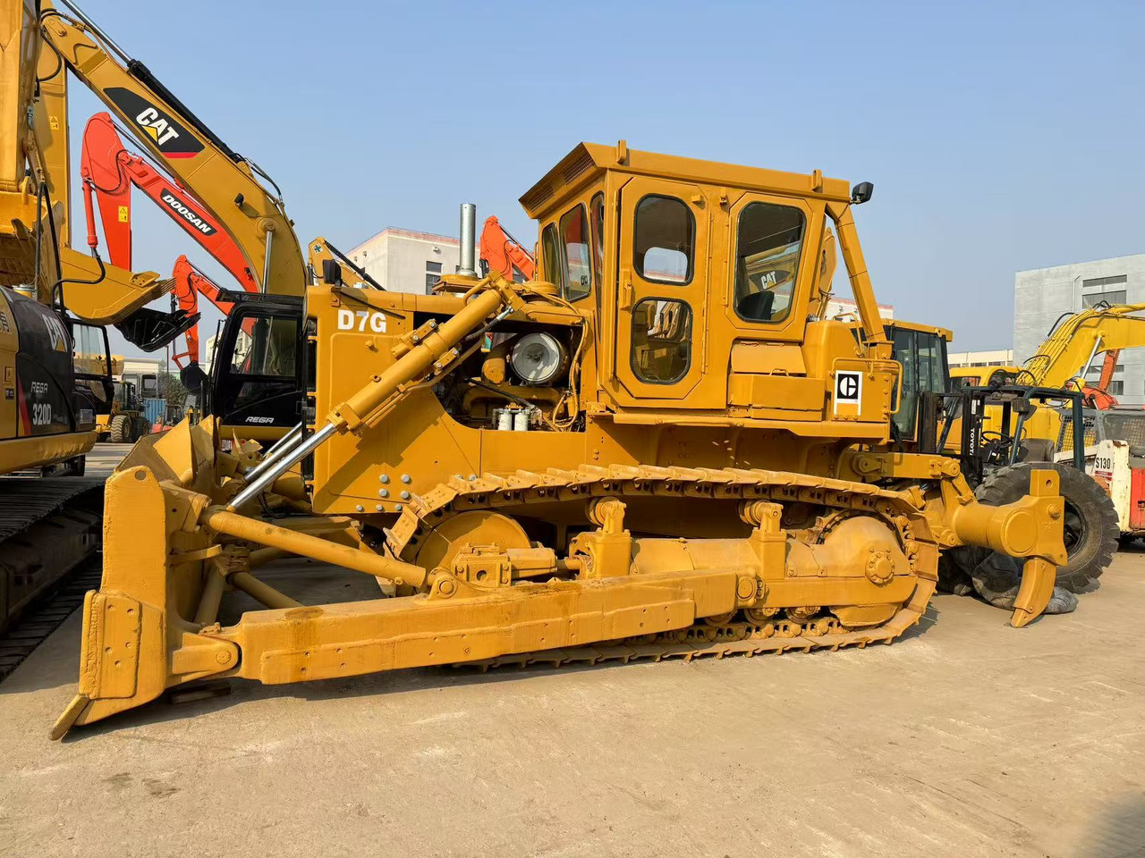 CATERPILLAR D7G - جرافة: صورة 4 CATERPILLAR D7G - جرافة: صورة 4