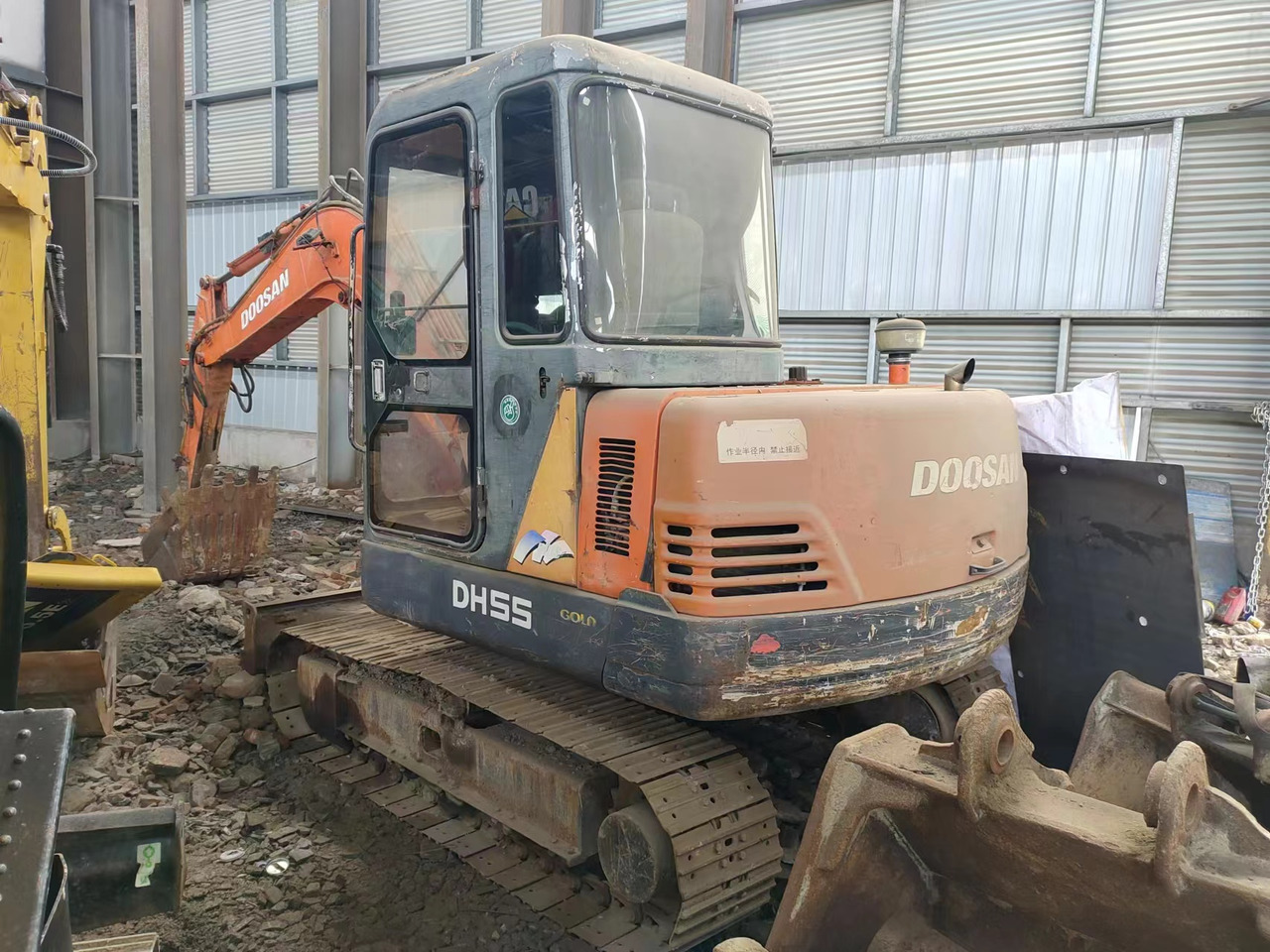 DOOSAN DH55 - حفارة مُصَّغرة: صورة 2 DOOSAN DH55 - حفارة مُصَّغرة: صورة 2