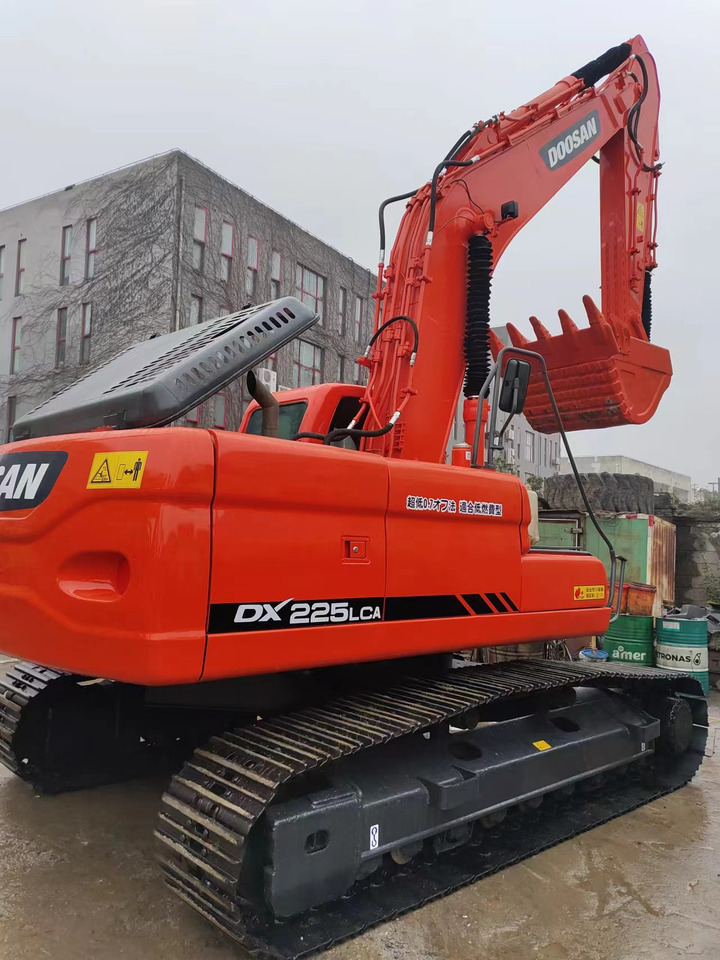 DOOSAN DX225LCA - حفار زحاف: صورة 3 DOOSAN DX225LCA - حفار زحاف: صورة 3