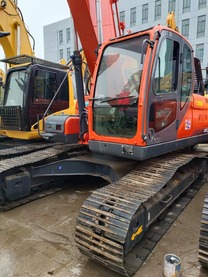 DOOSAN DX225LC - حفار زحاف: صورة 2 DOOSAN DX225LC - حفار زحاف: صورة 2