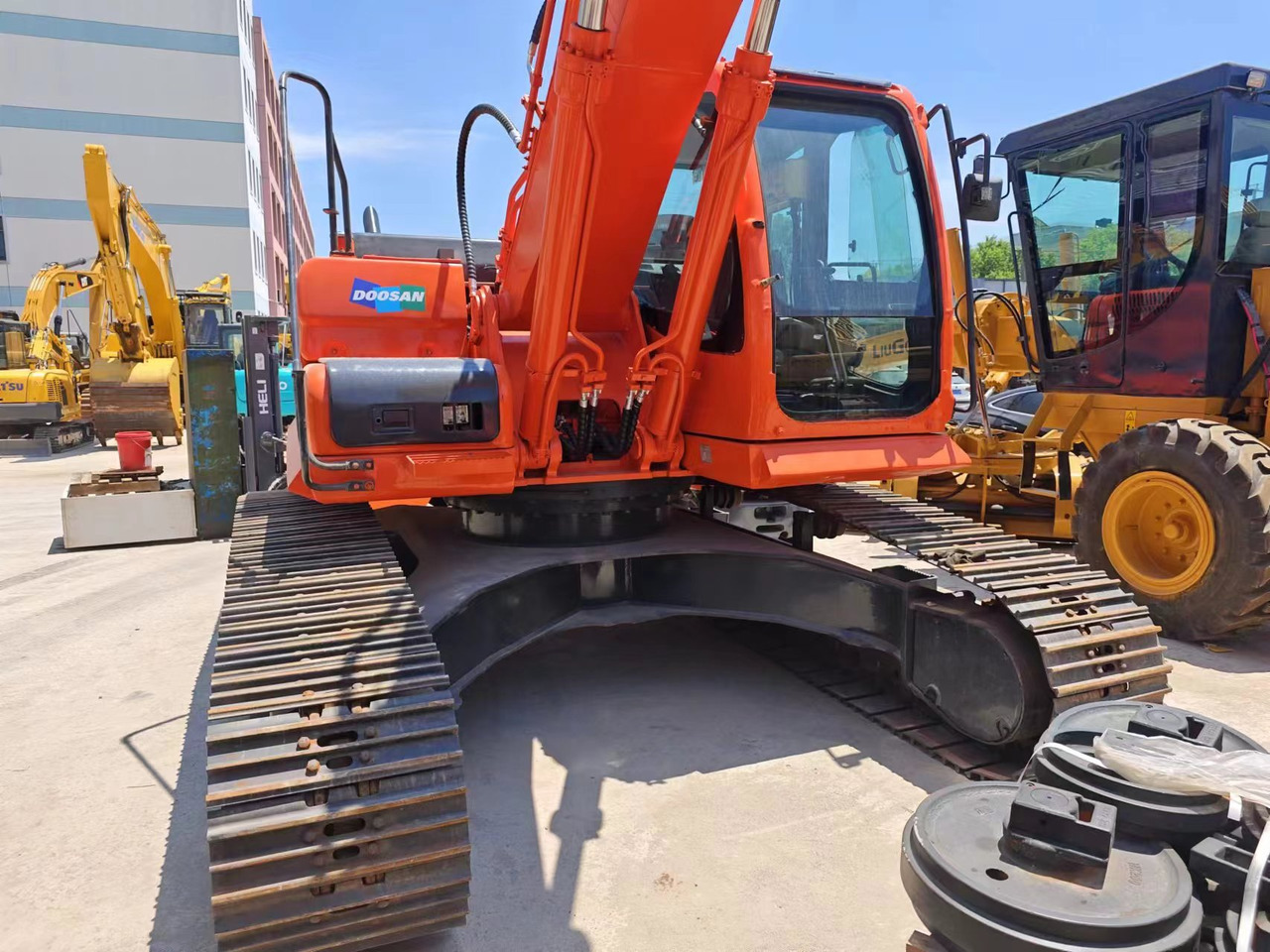 DOOSAN DX300LC-9C - حفار زحاف: صورة 2 DOOSAN DX300LC-9C - حفار زحاف: صورة 2