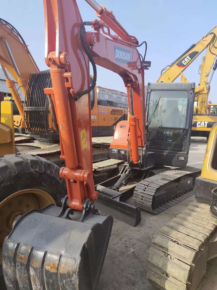 DOOSAN DX60 - حفارة مُصَّغرة: صورة 2 DOOSAN DX60 - حفارة مُصَّغرة: صورة 2