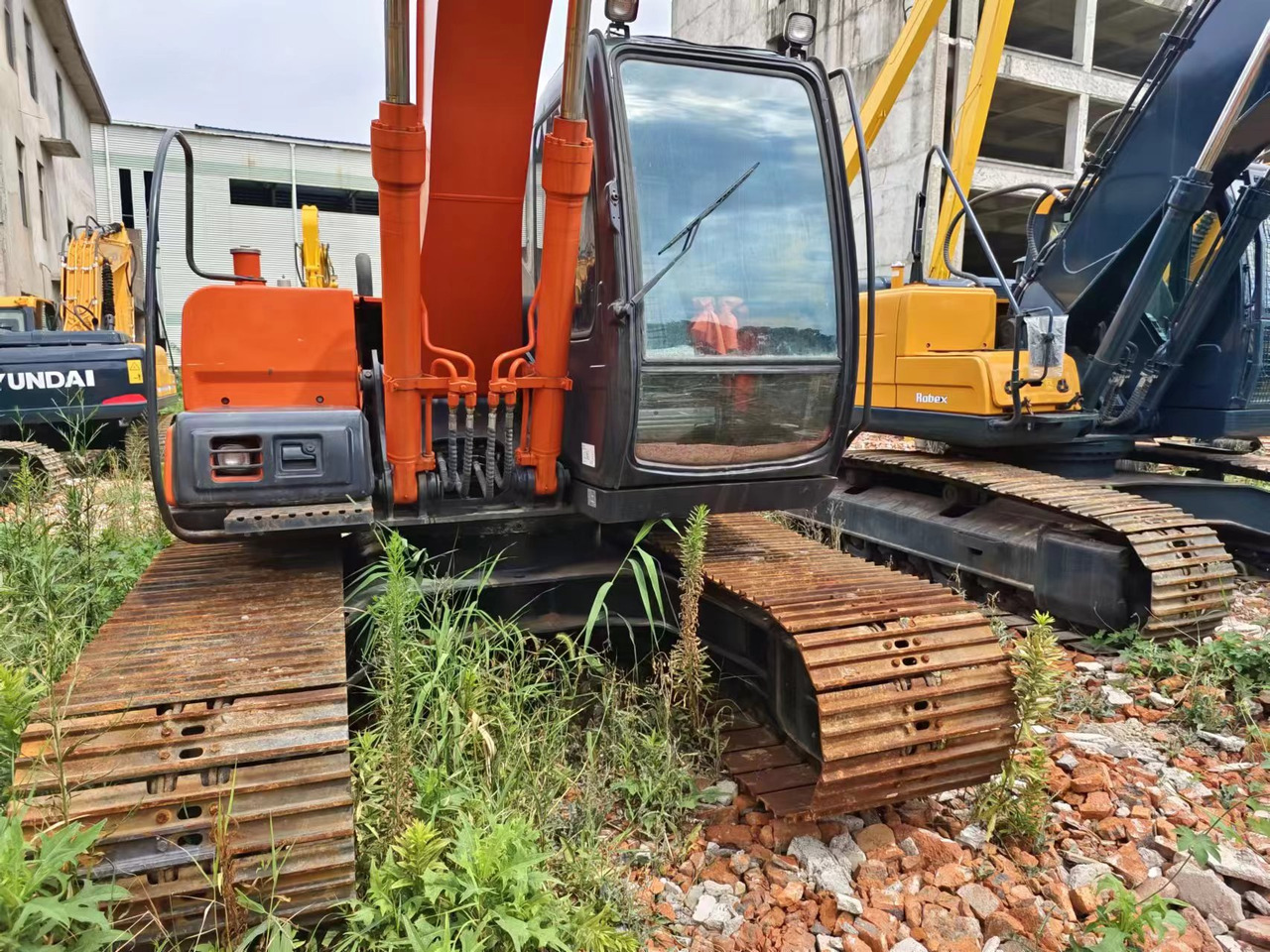 HITACHI EX120-5 - حفار زحاف: صورة 3 HITACHI EX120-5 - حفار زحاف: صورة 3