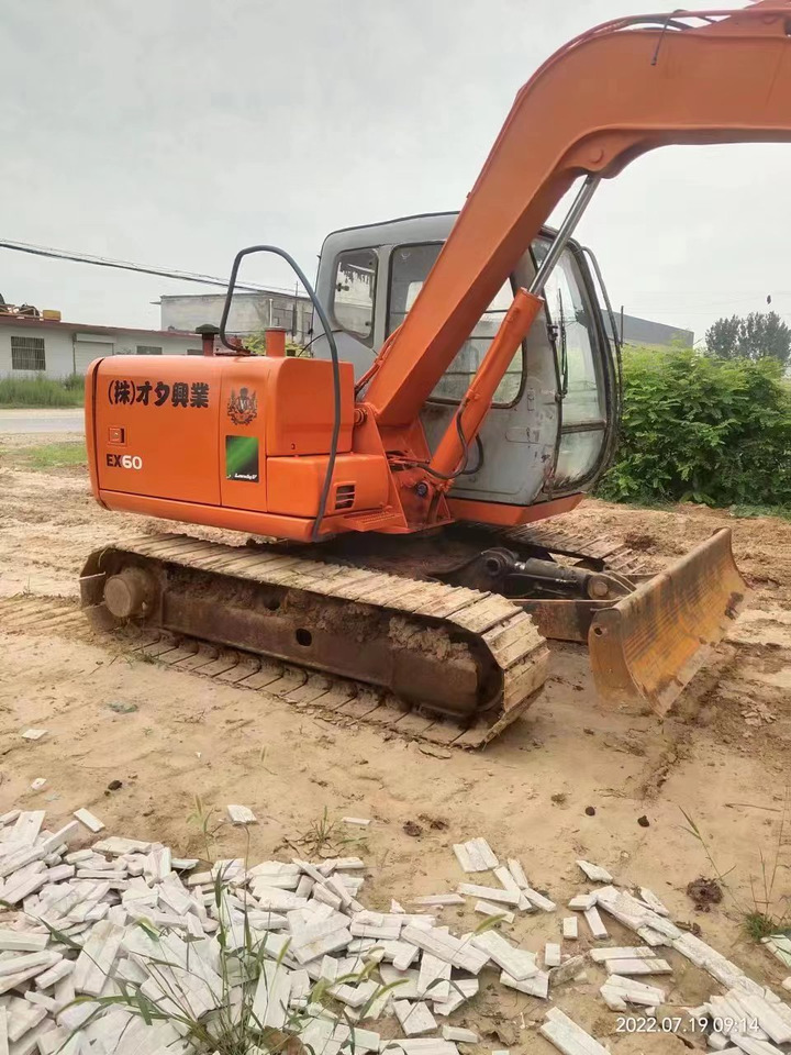 HITACHI EX60-5 - حفارة مُصَّغرة: صورة 2 HITACHI EX60-5 - حفارة مُصَّغرة: صورة 2
