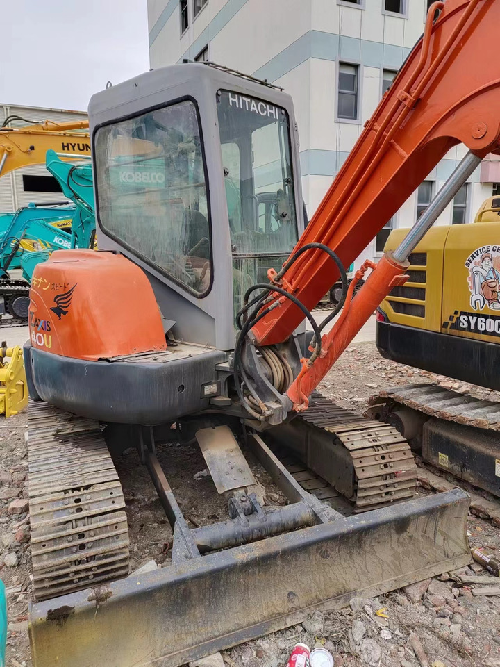 HITACHI ZX40U - حفارة مُصَّغرة: صورة 3 HITACHI ZX40U - حفارة مُصَّغرة: صورة 3