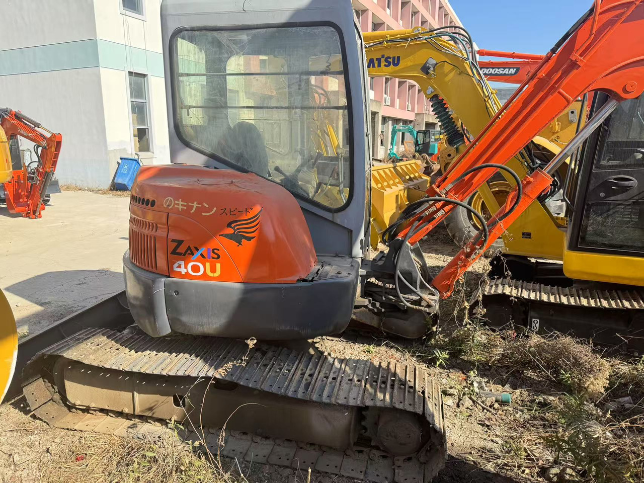 HITACHI ZX40U - حفارة مُصَّغرة: صورة 2 HITACHI ZX40U - حفارة مُصَّغرة: صورة 2