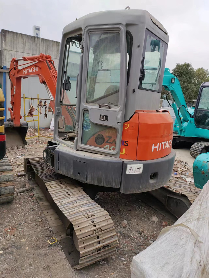 HITACHI ZX40U - حفارة مُصَّغرة: صورة 1 HITACHI ZX40U - حفارة مُصَّغرة: صورة 1