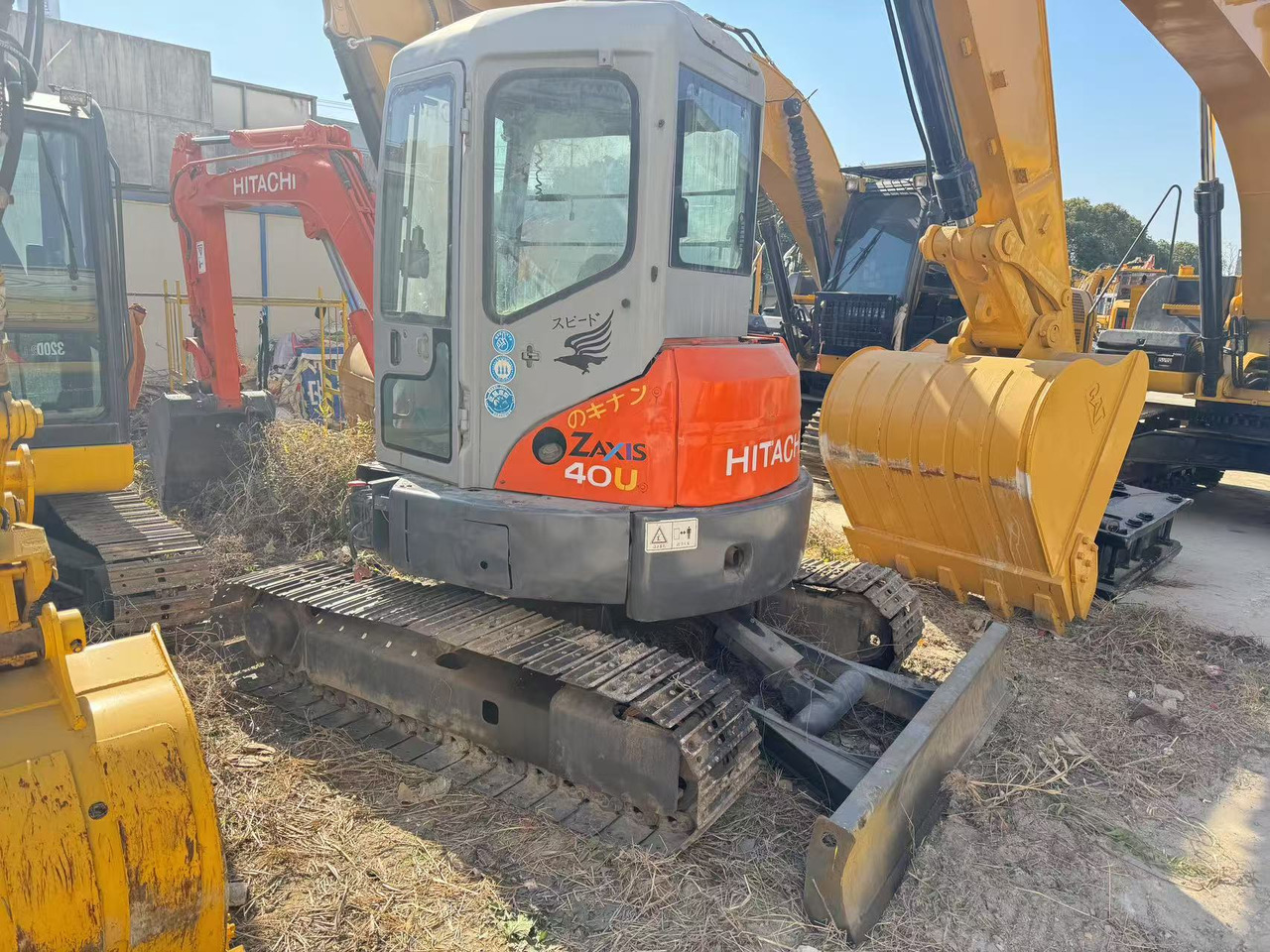 HITACHI ZX40U - حفارة مُصَّغرة: صورة 1 HITACHI ZX40U - حفارة مُصَّغرة: صورة 1