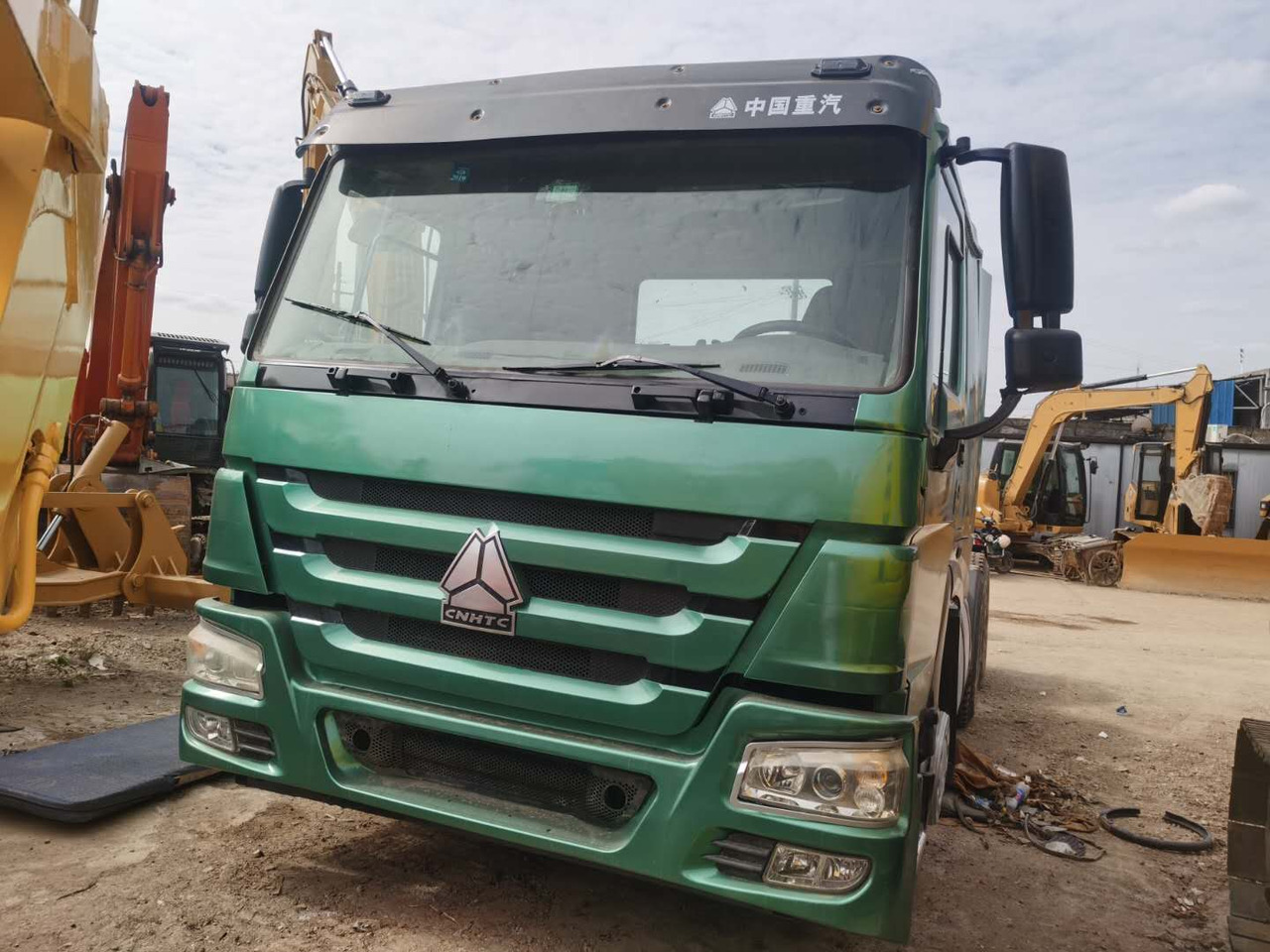 HOWO truck - وحدة جر: صورة 2 HOWO truck - وحدة جر: صورة 2