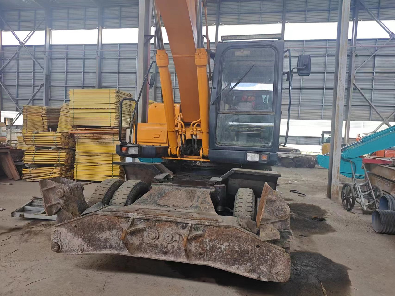 HYUNDAI 210W-7 - حفارة دولاب: صورة 3 HYUNDAI 210W-7 - حفارة دولاب: صورة 3