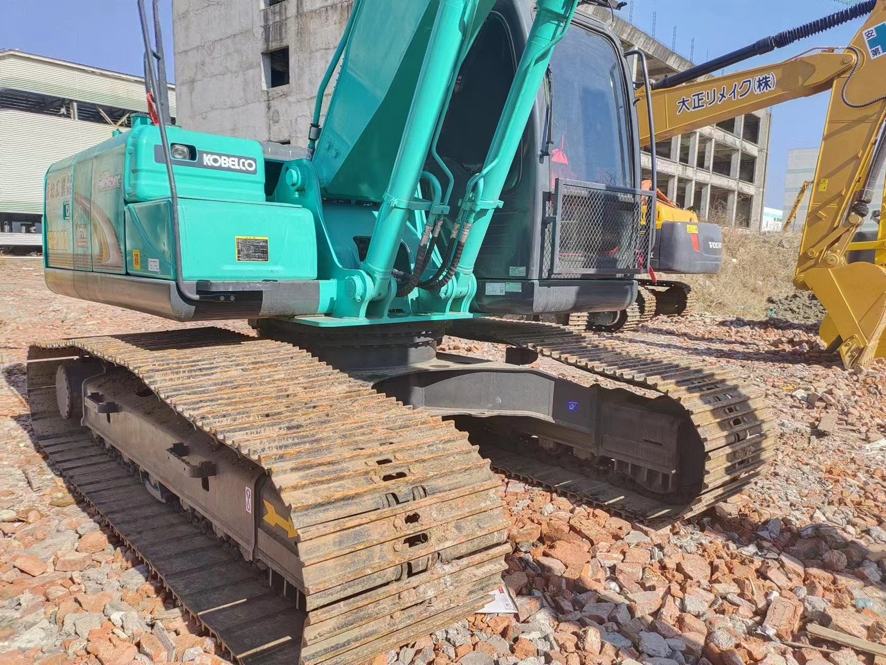 KOBELCO SK200D - حفار زحاف: صورة 4 KOBELCO SK200D - حفار زحاف: صورة 4