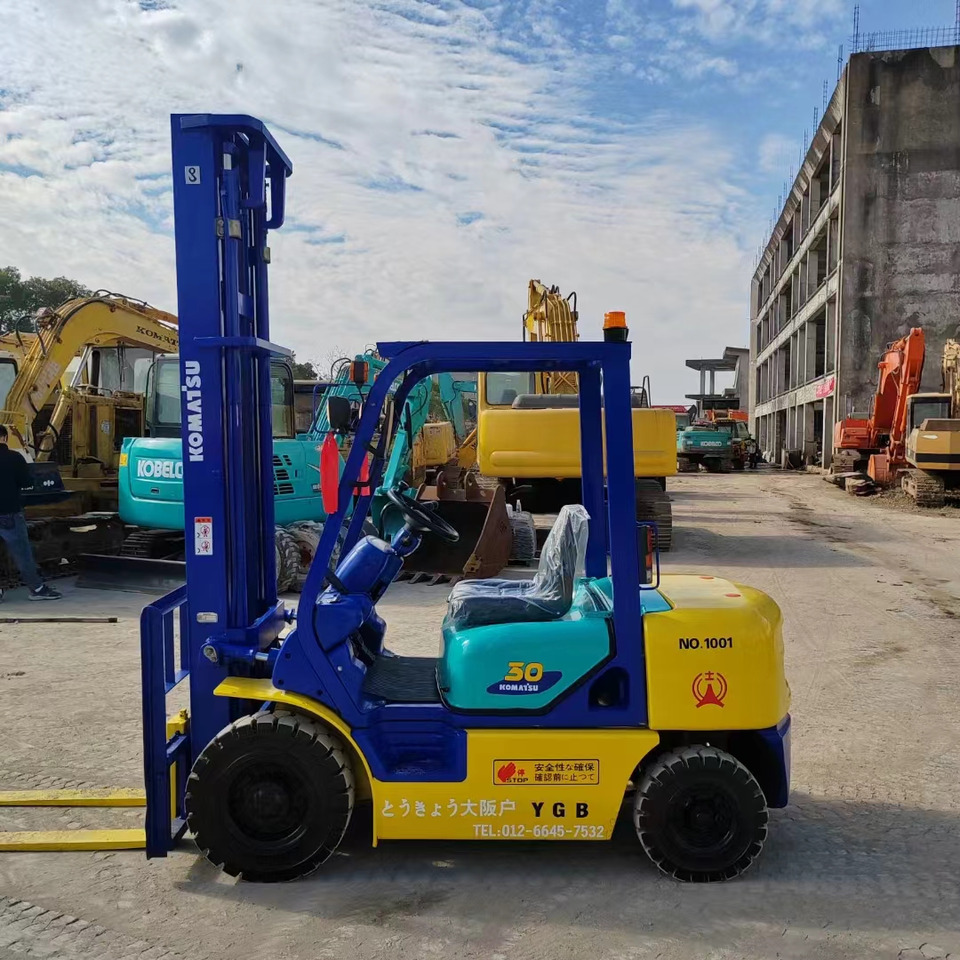 KOMATSU FD30 - رافعة شوكية ديزل: صورة 1 KOMATSU FD30 - رافعة شوكية ديزل: صورة 1
