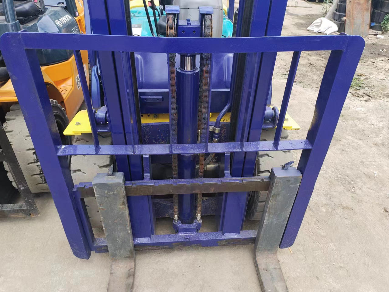 KOMATSU FD30 - رافعة شوكية ديزل: صورة 3 KOMATSU FD30 - رافعة شوكية ديزل: صورة 3