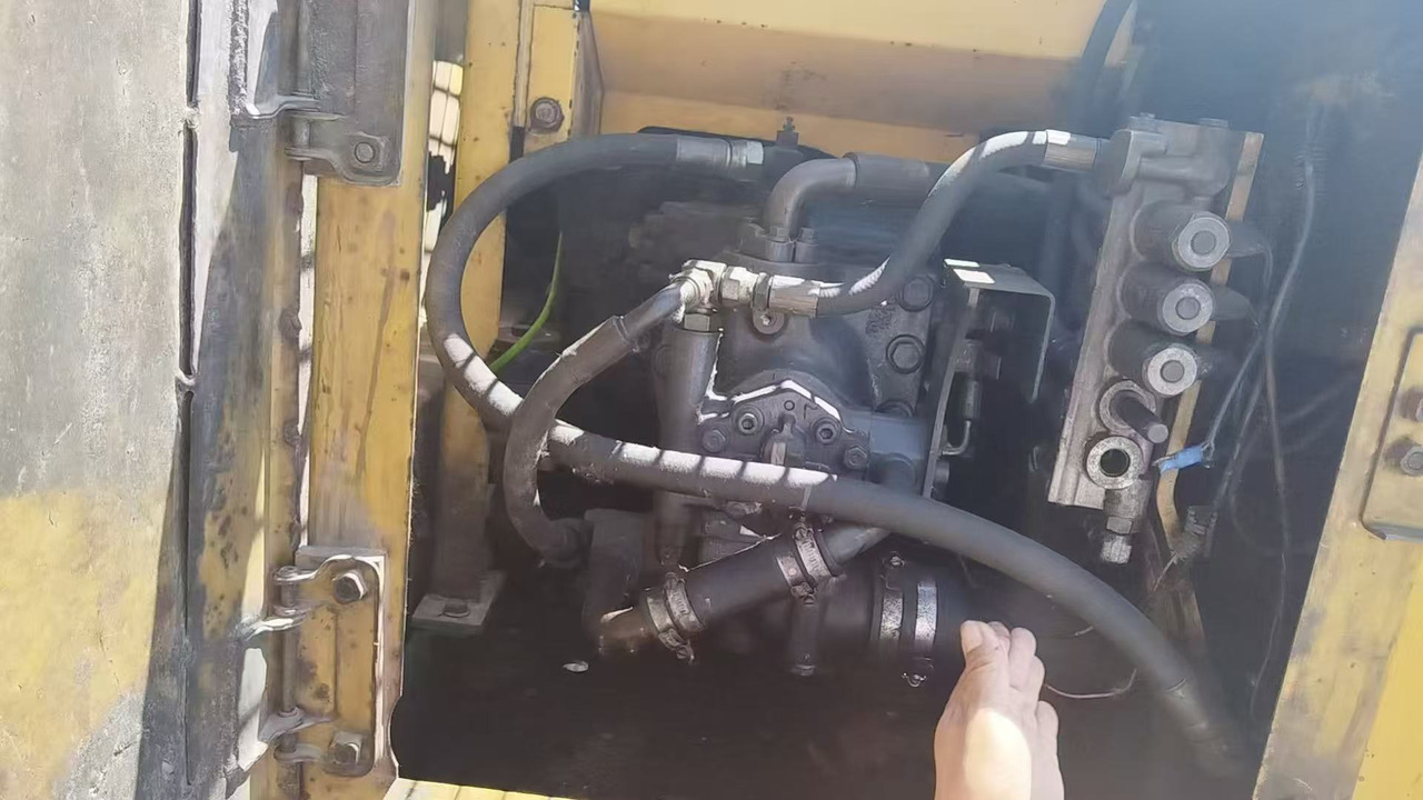 KOMATSU PC120-6 - حفار زحاف: صورة 3 KOMATSU PC120-6 - حفار زحاف: صورة 3
