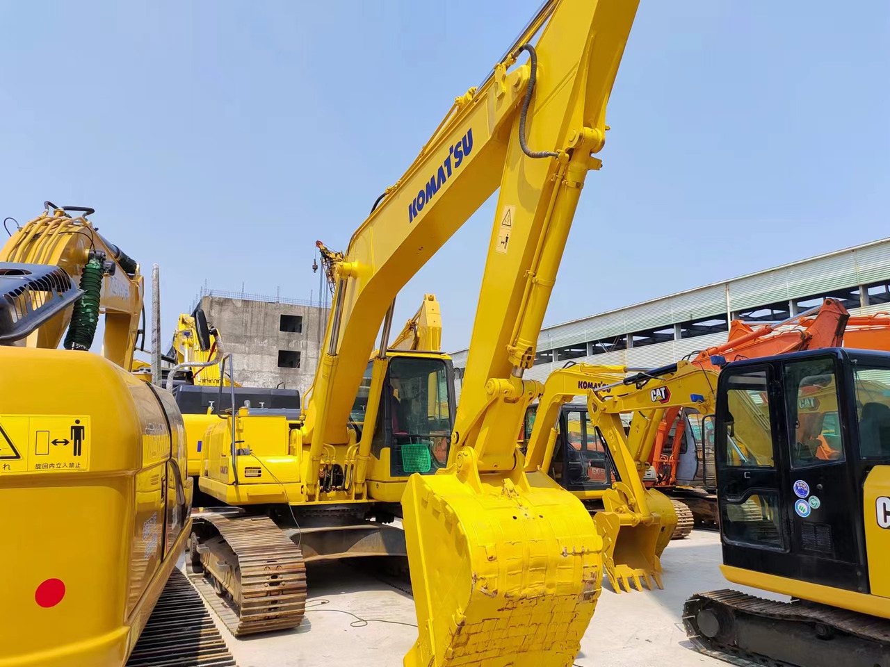 KOMATSU PC200-7 PC200 - حفار زحاف: صورة 4 KOMATSU PC200-7 PC200 - حفار زحاف: صورة 4