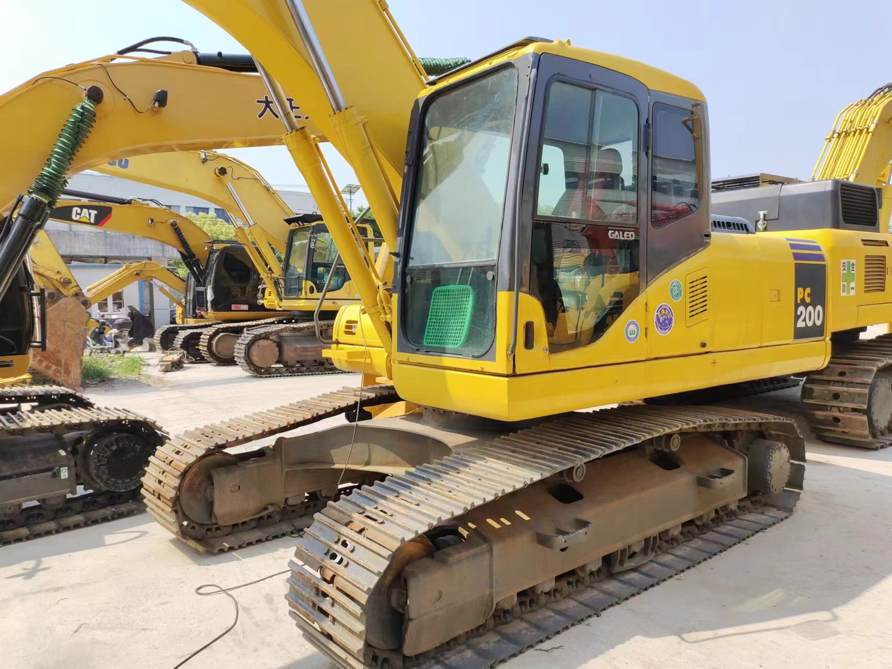 KOMATSU PC200-7 PC200 - حفار زحاف: صورة 5 KOMATSU PC200-7 PC200 - حفار زحاف: صورة 5