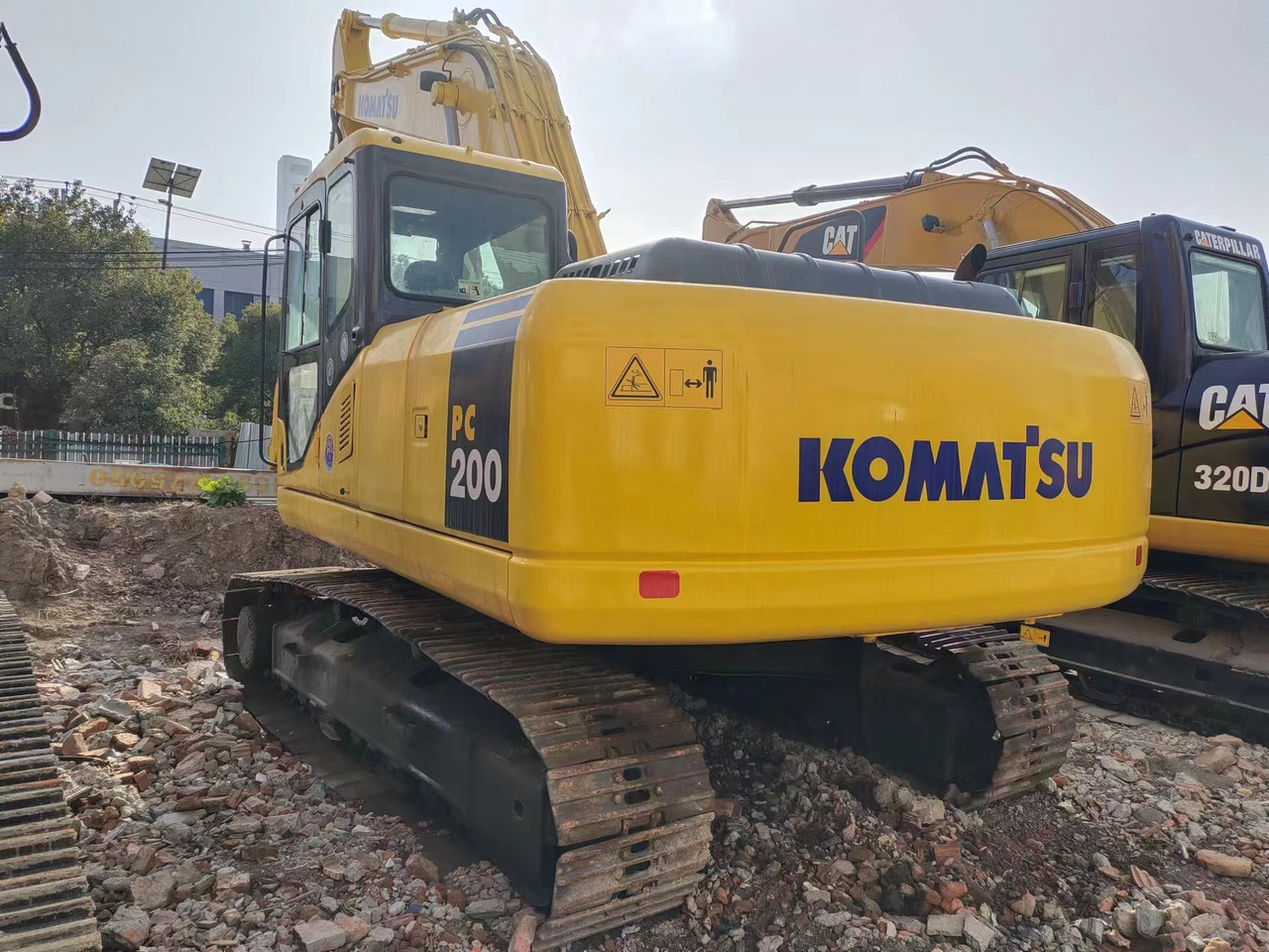KOMATSU PC200-7 - حفار زحاف: صورة 1 KOMATSU PC200-7 - حفار زحاف: صورة 1