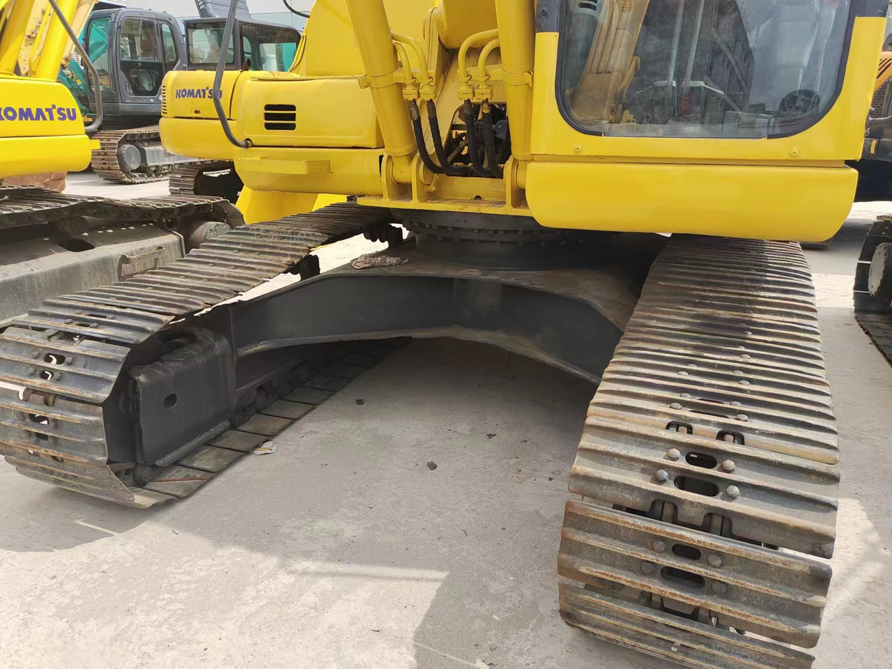 KOMATSU PC200-7 - حفار زحاف: صورة 5 KOMATSU PC200-7 - حفار زحاف: صورة 5