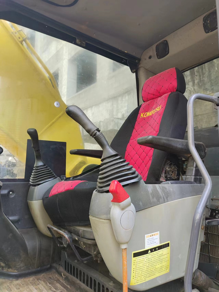 KOMATSU PC200-8 PC200-7 PC220-7 - حفار زحاف: صورة 3 KOMATSU PC200-8 PC200-7 PC220-7 - حفار زحاف: صورة 3