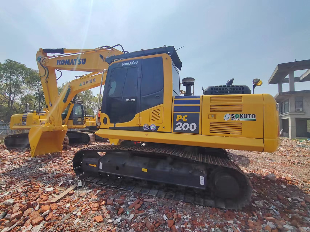 KOMATSU PC200-8N1 - حفار زحاف: صورة 1 KOMATSU PC200-8N1 - حفار زحاف: صورة 1