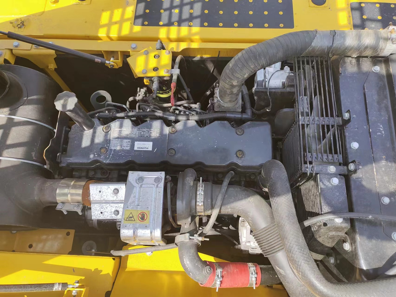 KOMATSU PC200-8N1 - حفار زحاف: صورة 5 KOMATSU PC200-8N1 - حفار زحاف: صورة 5