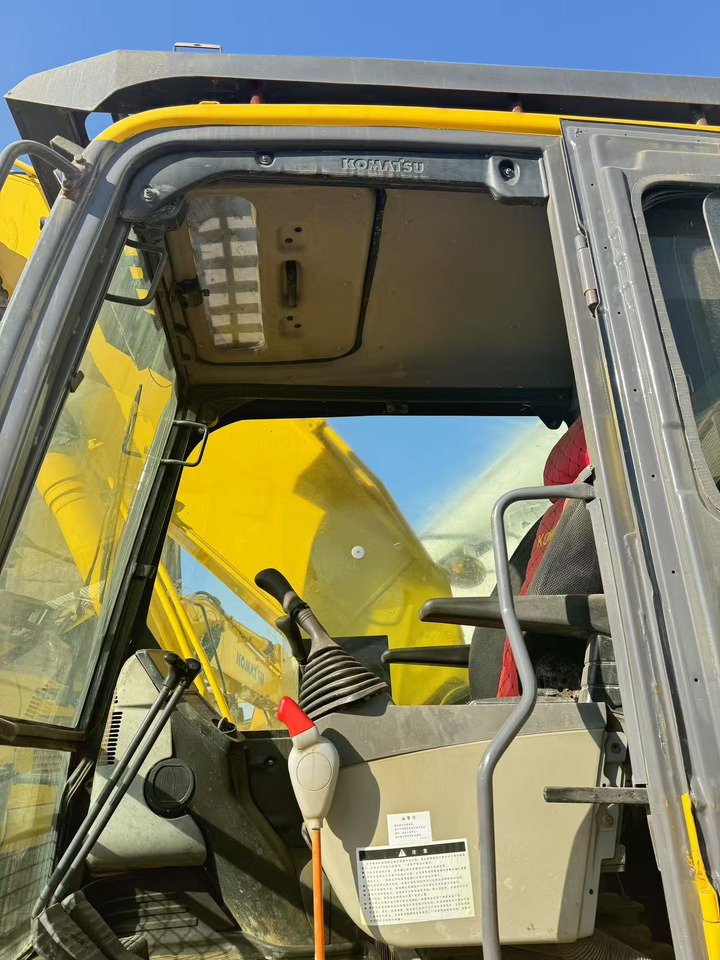 KOMATSU PC200-8 - حفار زحاف: صورة 5 KOMATSU PC200-8 - حفار زحاف: صورة 5